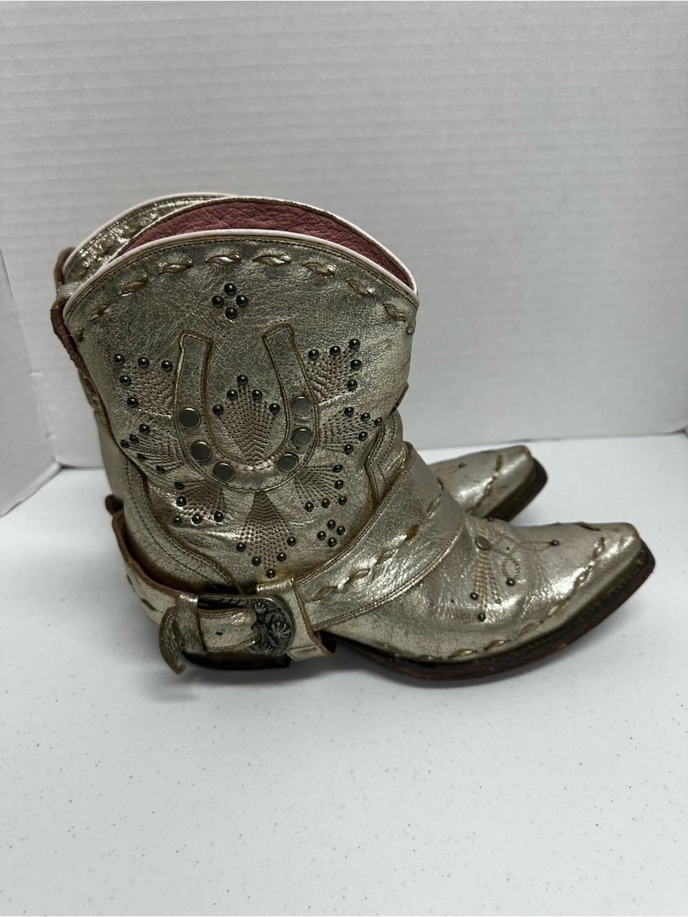 Junk Gypsy by Lane Gold Metallic Leather Western Boots Horseshoe Studs Size 7